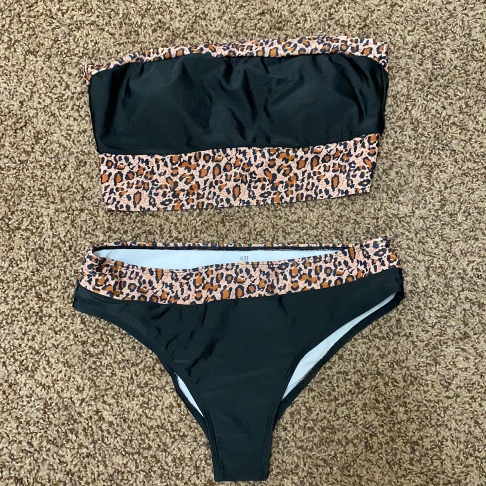 Leopard bathing suit set